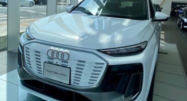 ショールームにQ6 e-tronが登場🌟